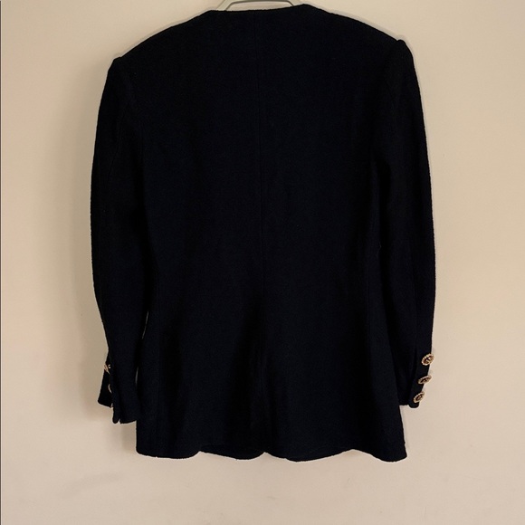 Old Money St. John By Marie Gray Black Santana Knit Jacket Gold Crest Buttons - Picture 2 of 8